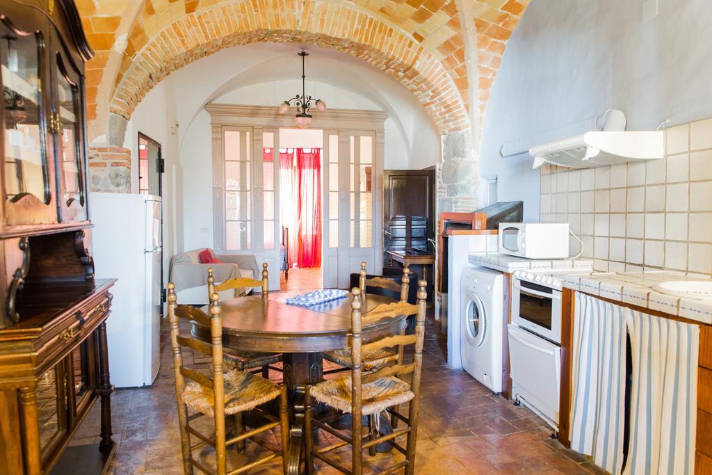 Apartaments Can Gibert Кастальйо-д'Ампуріас Екстер'єр фото